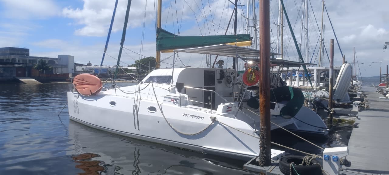 Catamarã 37 Pés Completo à Venda – Pronto para Morar ou Navegar!